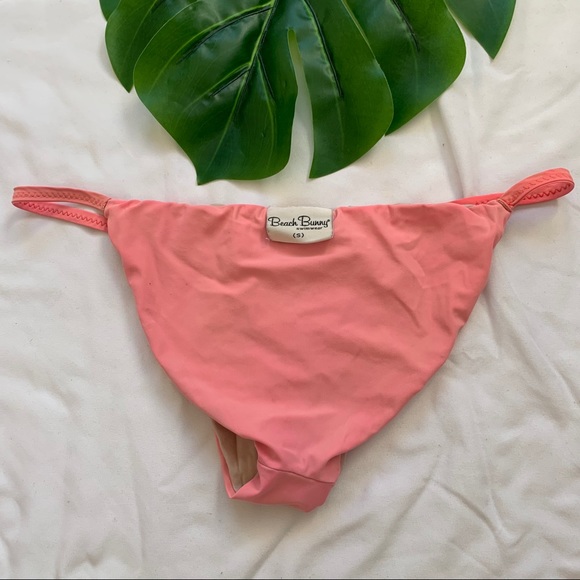 BEACH BUNNY - Shop Now - Picture 6 of 11